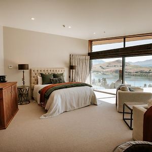 Retreat Suite